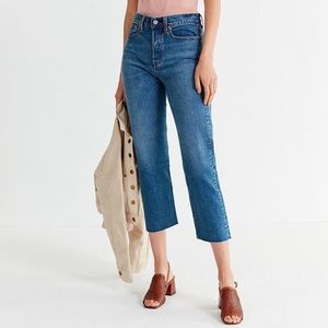 Levi’s Wedgie Straight Raw Hem Mom Jeans in Love Triangle Sz 27/28